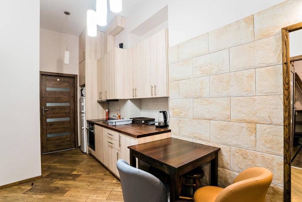 Modern Rooms In City Center Krasków Eksteriør bilde